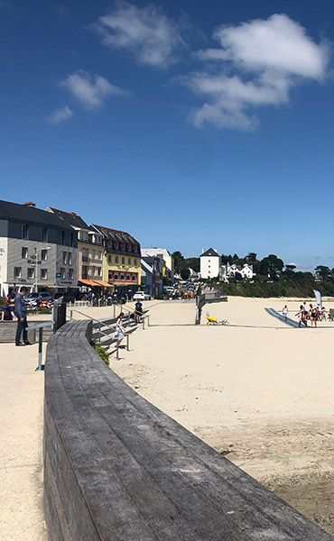 Shops and restaurants in Crozon